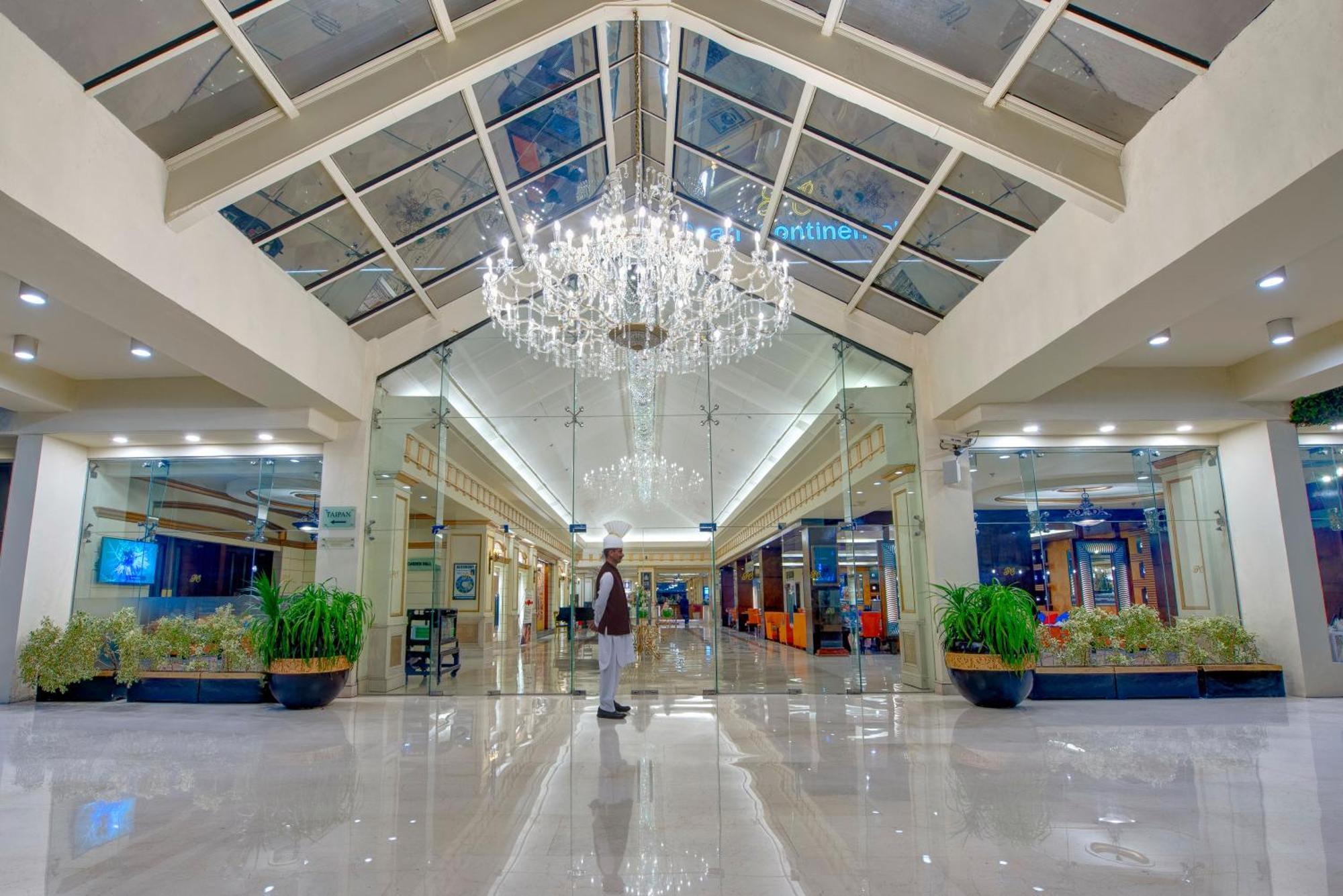 Pearl Continental Hotel, Равалпинди Экстерьер фото
