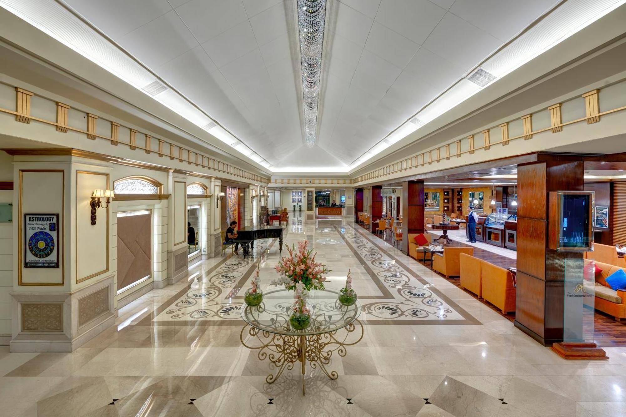 Pearl Continental Hotel, Равалпинди Экстерьер фото